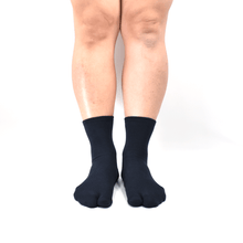 Load images into the gallery viewer,100% cotton surface thread, basic tabi low crew socks