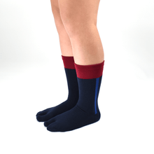 Load images into the gallery viewer,I-Line Tabi Crew Socks
