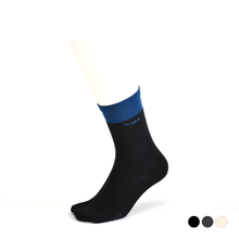 Load images into the gallery viewer,One Point Tabi Crew Socks