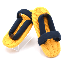 画像をギャラリービューアに読み込む, 甲ストラップ布ぞうり / ヤマブキ