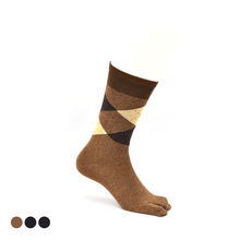 Load images into the gallery viewer,Twisted heathered argyle tabi crew socks