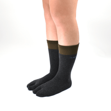 Load images into the gallery viewer,One Point Tabi Crew Socks