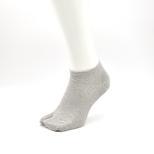 Load images into the gallery viewer,Japanese style slub tabi sneaker socks 
